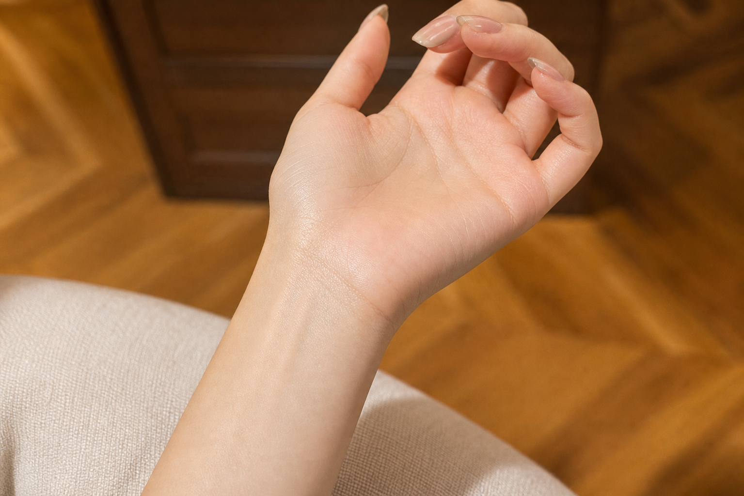 Bracelet try-on craft article preview